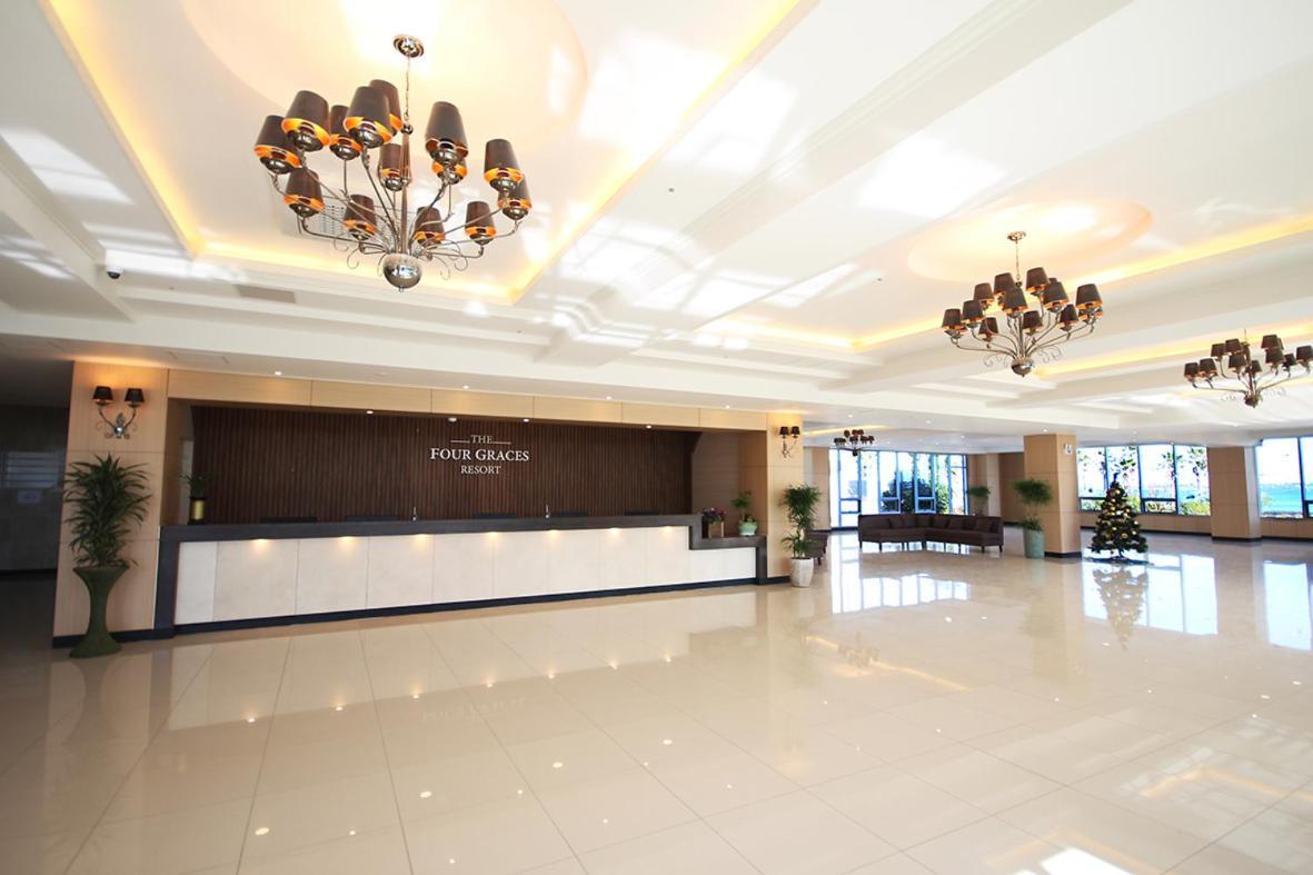 The Four Grace Resort Seogwipo Esterno foto