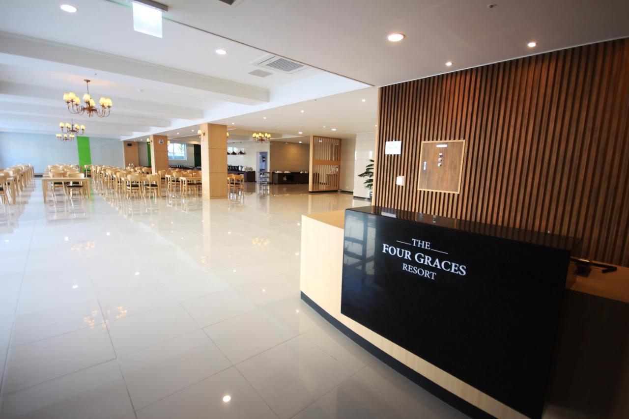 The Four Grace Resort Seogwipo Esterno foto